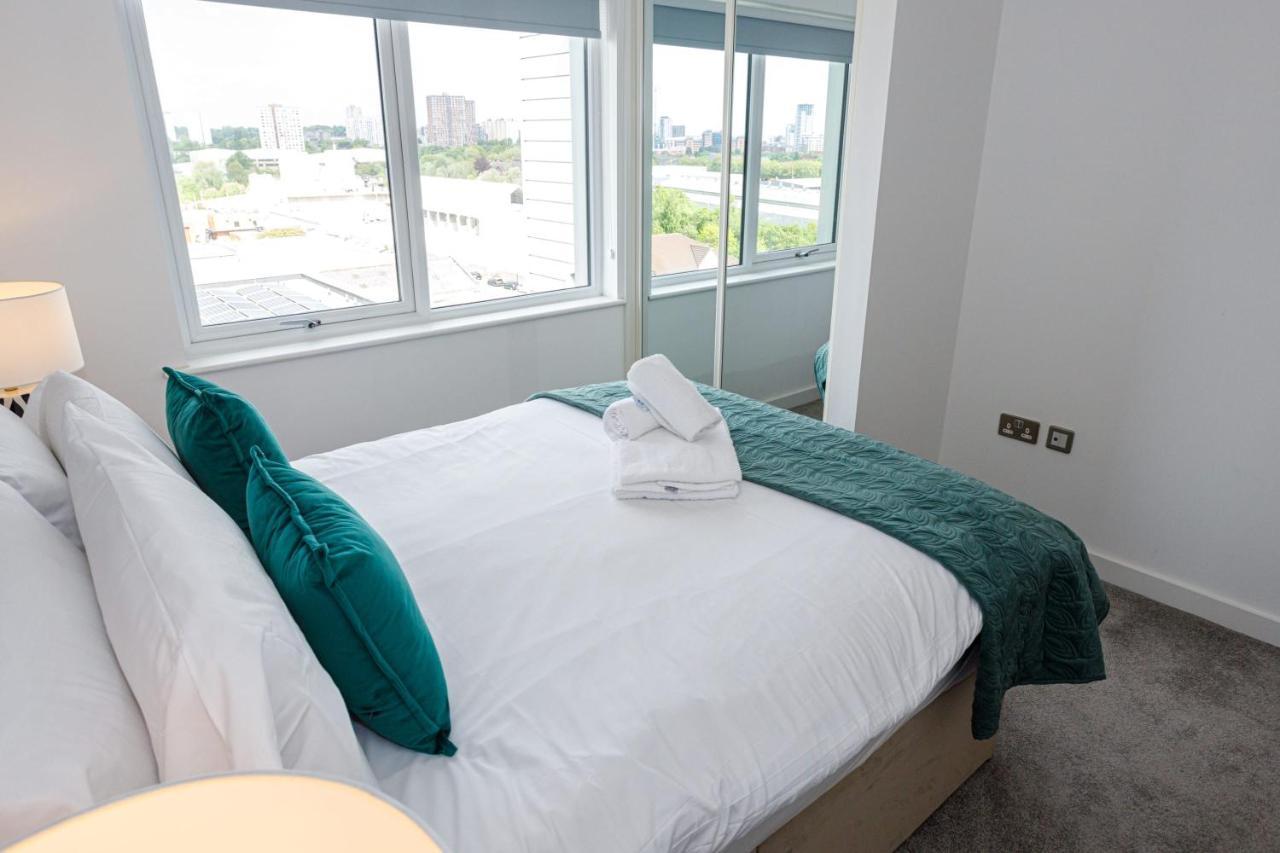 Contemporary 2 Bedroom Duplex In Salford 曼彻斯特 外观 照片